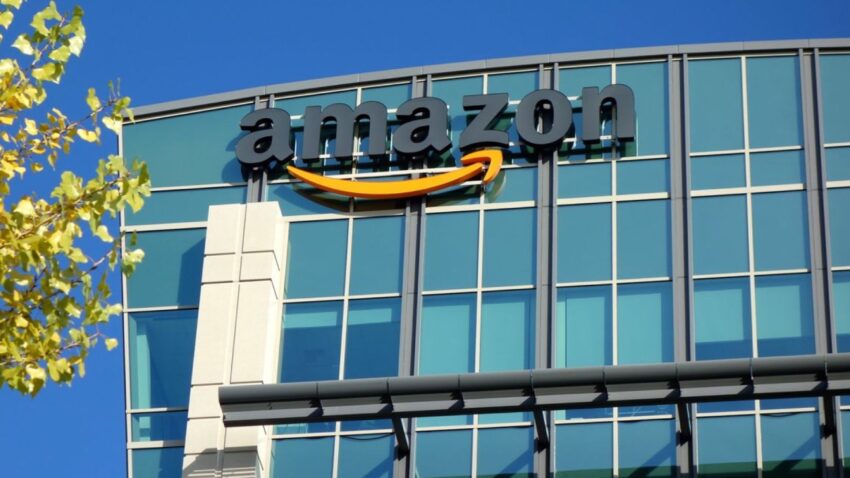 Kampuni ya Amazon Yahusishwa Kuitaka Manchester United