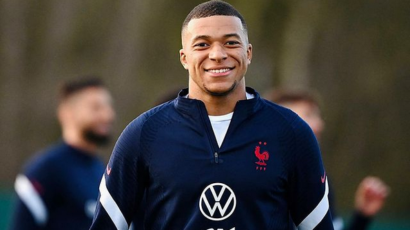 Kylian Mbappe Azungumzia Sakata la Messi Kuondoka PSG