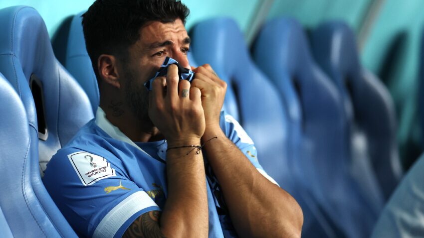 Patrice Evra Amfuata Suarez Baada ya Kuondolewa Kombe la Dunia