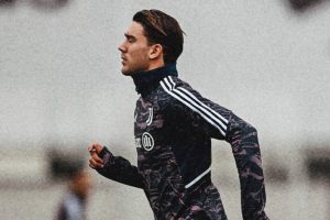 Chelsea, Man United na Arsenal Wana Matumaini ya Vlahovic Ikiwa Juventus Itasalia nje ya Ligi ya Mabingwa