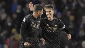 Merson Anaiunga Mkono Gunners kwa Kuchukua Ubingwa Msimu Huu