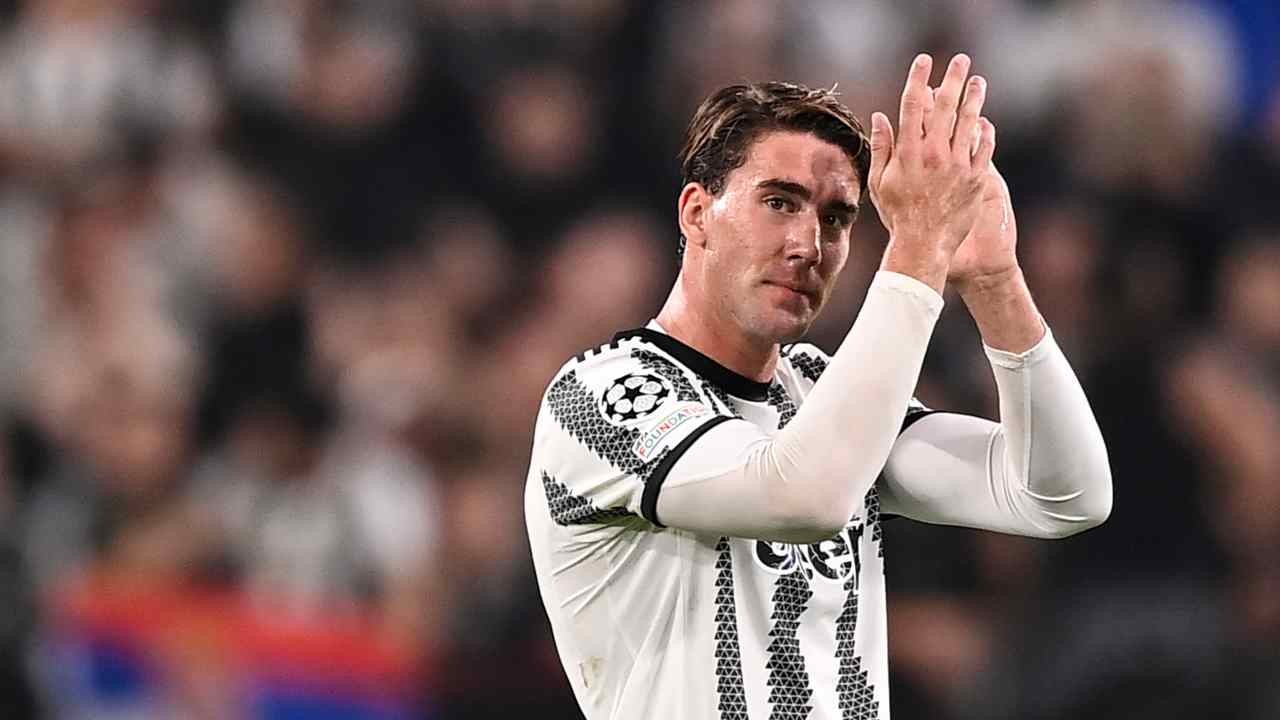 Chelsea, Man United na Arsenal Wana Matumaini ya Vlahovic Ikiwa Juventus Itasalia nje ya Ligi ya Mabingwa