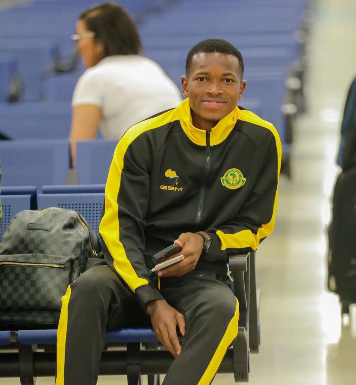 Mshery Nje Miezi Mitano