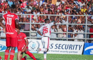 Mosses Phiri Aahidi Kurejesha Makali Yake