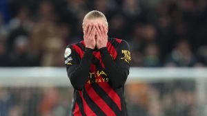 Carragher Anadai Huenda Haaland Alichagua Klabu Isiyo Sahihi