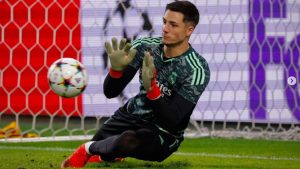 Golikipa wa Real Madrid Canizares Amesaini Mkataba Mpya