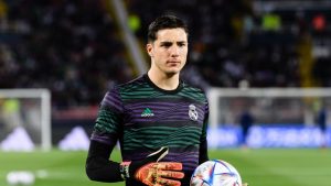 Golikipa wa Real Madrid Canizares Amesaini Mkataba Mpya