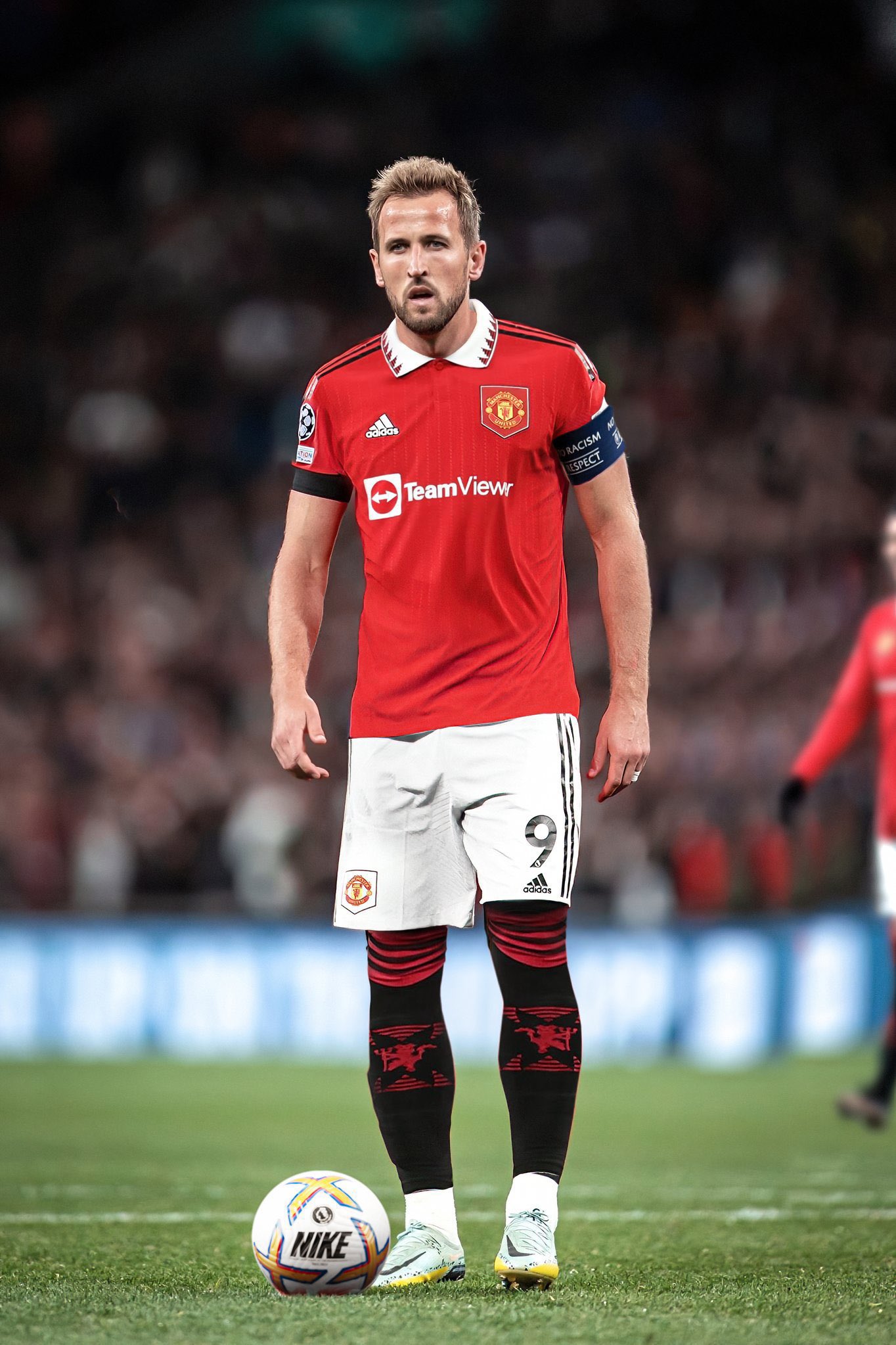 Manchester United Yarejea kwa Kane