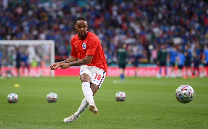 Sterling Aaachwa Timu ya Taifa ya Uingereza
