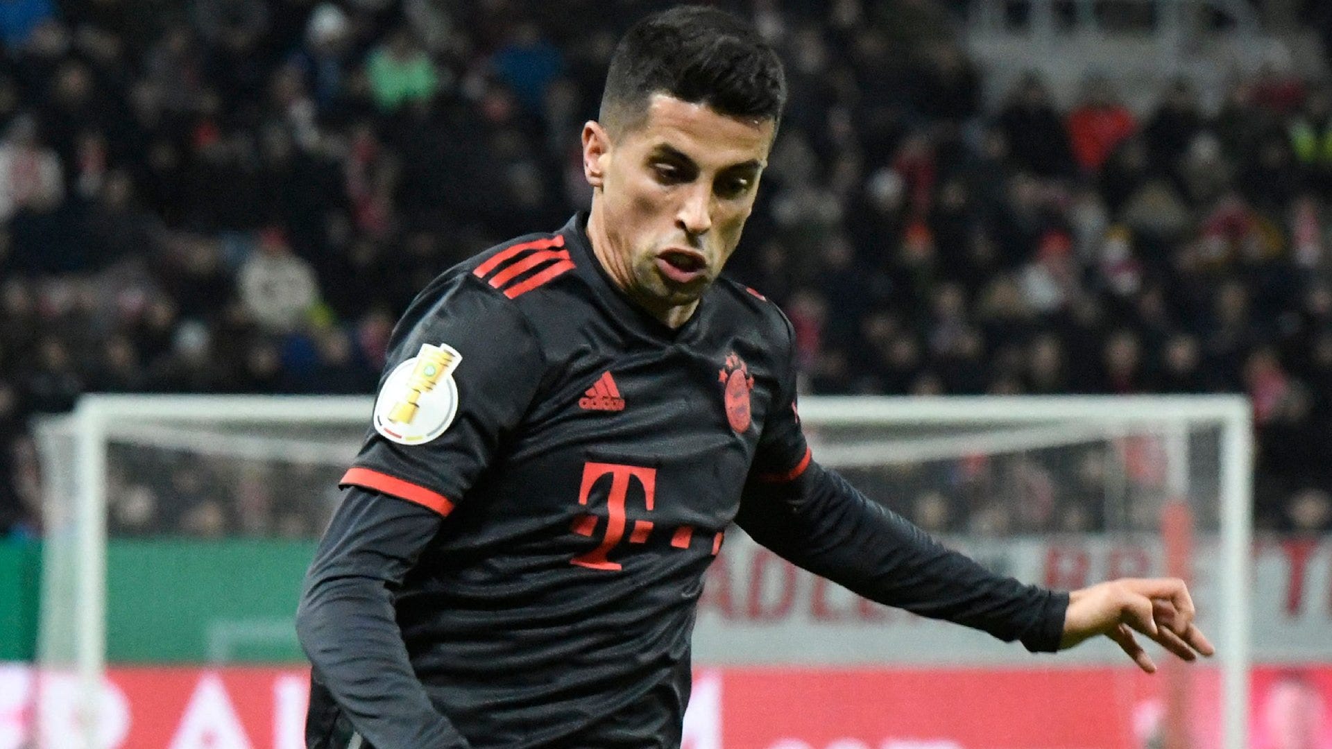 Joao Cancelo Kuanzia Benchi dhidi ya PSG