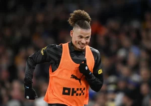 Newcastle Wanamkodolea Macho Kiungo wa Kati wa City Phillips