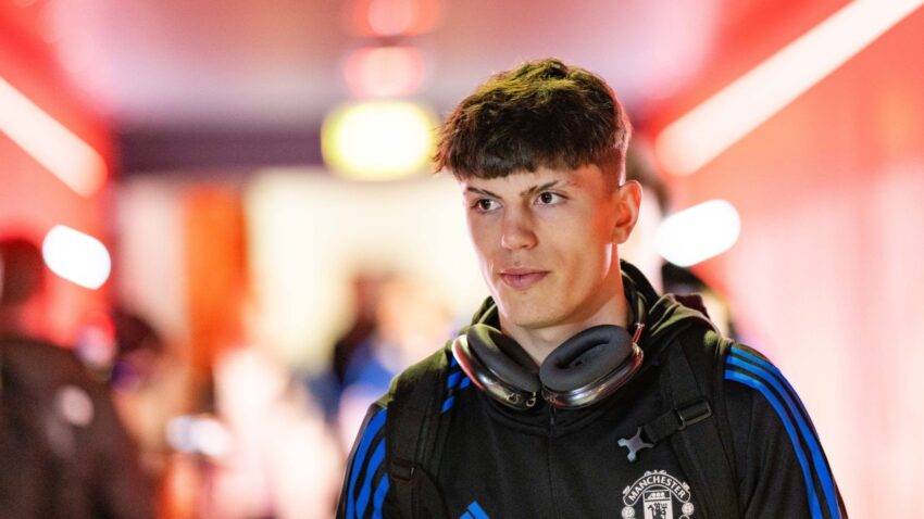 Garnacho Arejea Mazoezini Man United