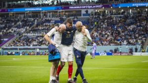 Hernandez Amerejea Mazoezini Baada ya Kuumia Kwenye WC