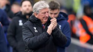 Hodgson: "Palace Bado Wanapambana Kutoshuka Daraja"