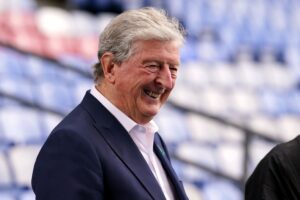 Hodgson: "Palace Bado Wanapambana Kutoshuka Daraja"