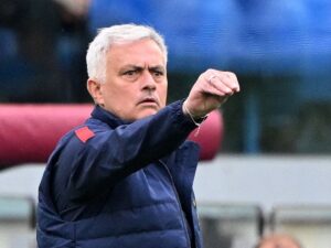 Mourinho Aikataa Chelsea Akisema Anataka Kusalia AS Roma