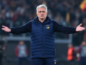 Mourinho Aikataa Chelsea Akisema Anataka Kusalia AS Roma
