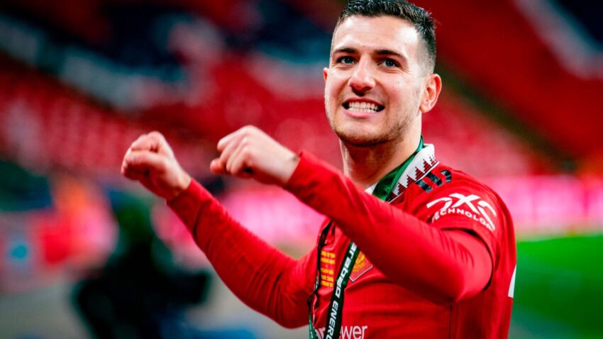 Dalot Mbioni Kusaini Mkataba Mpya