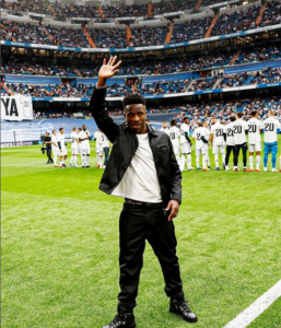 Madrid Ilimuunga Mkono drid Vinicius Kabla ya Ushindi Dhidi ya Rayo Vallecano