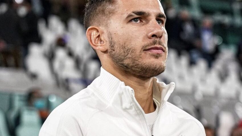 PSG Wachukua Beki Bayern Munich