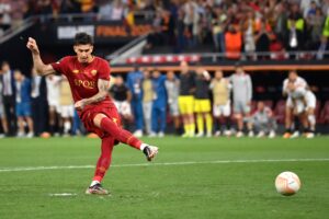 Atletico Madrid Waungana na Tottenham Kumuwinda Ibanez wa Roma