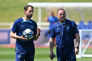 Southgate Awashauri Wachezaji wa Uingereza Wasitatizwe na Masuala ya Uhamisho