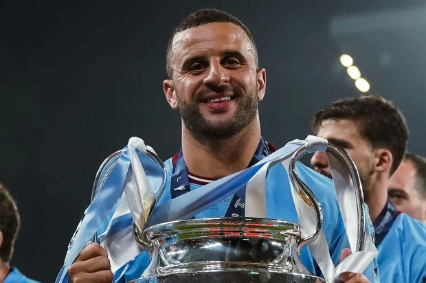 Walker Kuelekea Bayern Munich