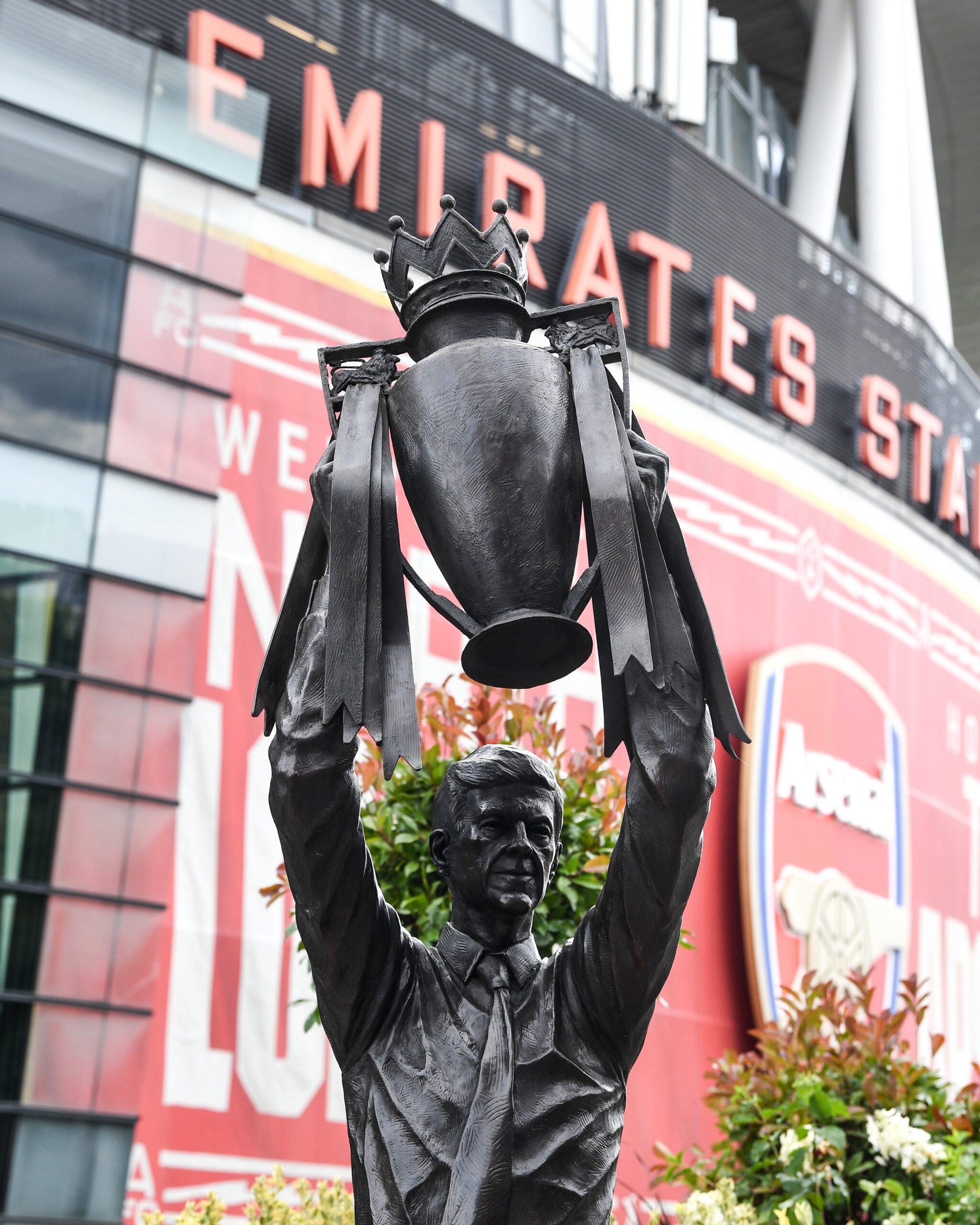 Sanamu la Wenger Lazinduliwa Emirates