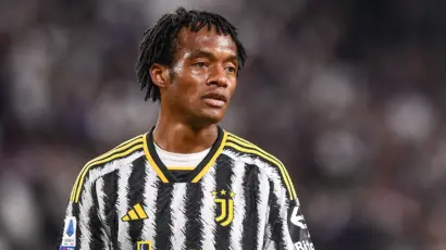 Cuadrado Afungua Mlango wa Kujiunga Fenerbahce