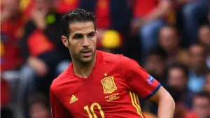 Fabregas Astaafu Kucheza Soka Akiwa na Umri wa Miaka 36