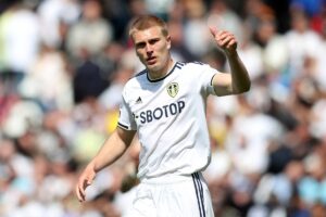 Kristensen Alipia Safari Yake ya Ndege Ili Kujiunga na Roma kutoka Leeds