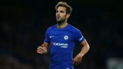 Fabregas Astaafu Kucheza Soka Akiwa na Umri wa Miaka 36