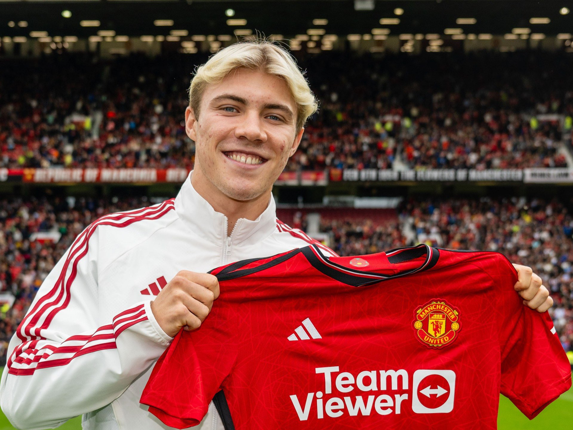 Hojlund Kuwepo Dhidi ya Nottingham Forest