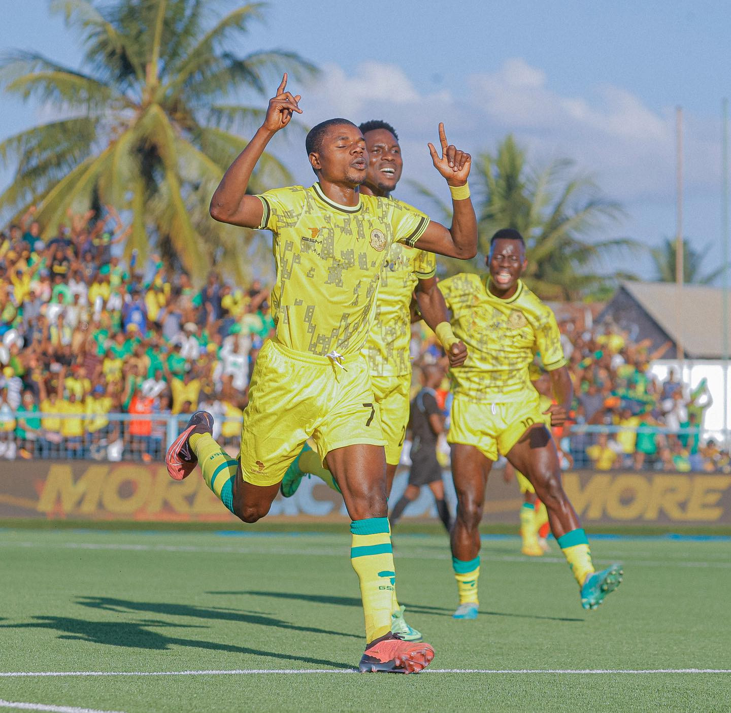 MAXI AITAKA REKODI YA CAF