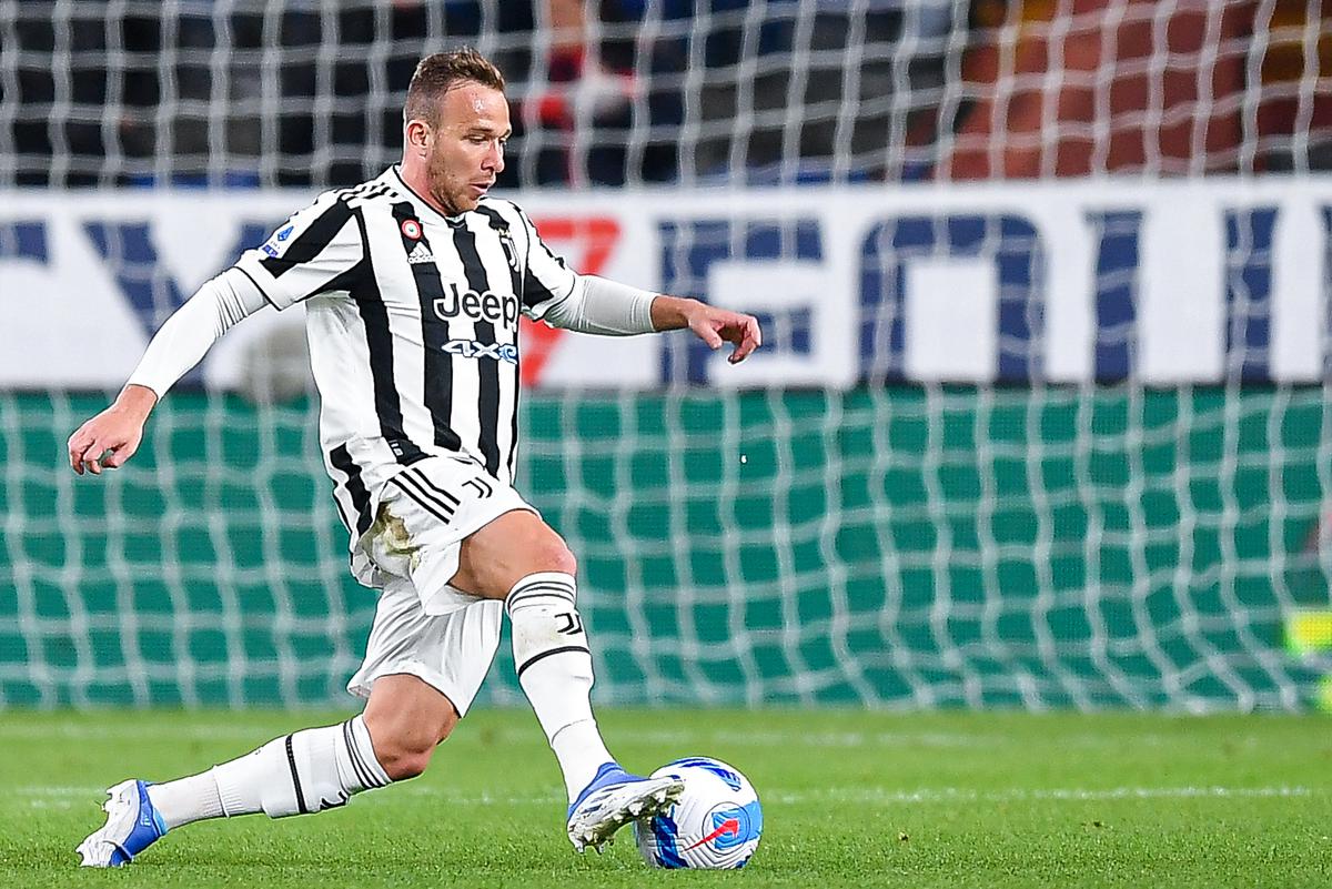 Arthur Afichua Kwanini Alijiunga na Fiorentina Kutoka Juventus