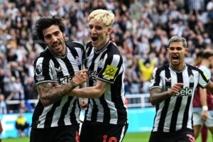 Newcastle Yashusha Ghasia kwa Aston Villa