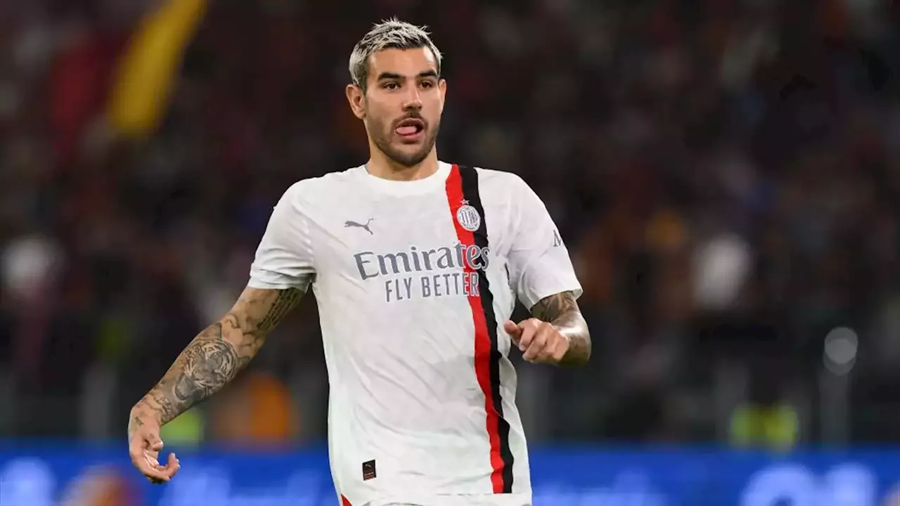 Maignan Arejea Ufaransa Mazoezini, Theo Akosekana