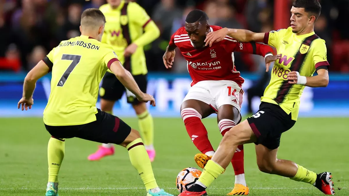 Hudson-Odoi Aipatia Nottingham Forest Pointi 1