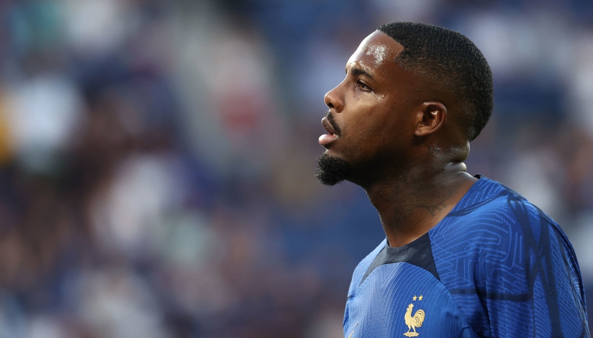 Maignan Arejea Ufaransa Mazoezini, Theo Akosekana