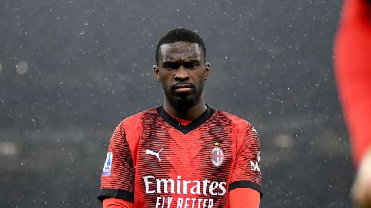 Tomori  Achanganyikiwa na Vijembe vya Uingereza