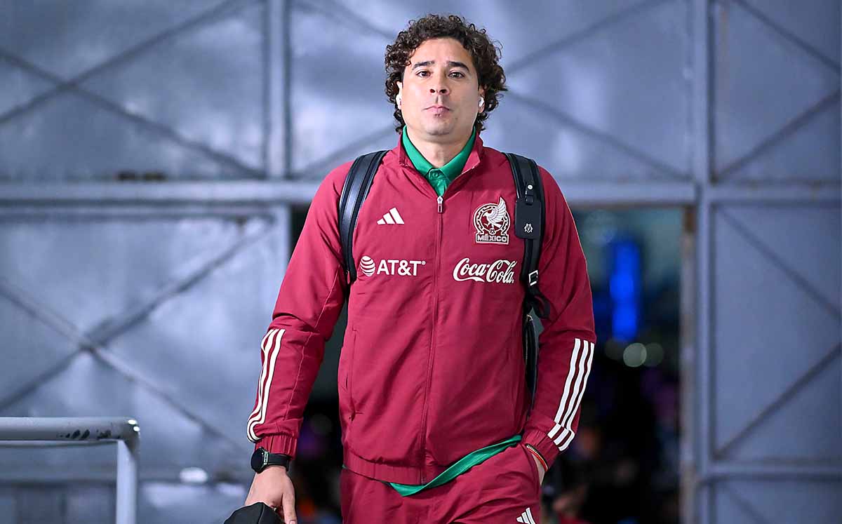 Mlinda Mlango wa Salernitana Ochoa Ameteguka Bega