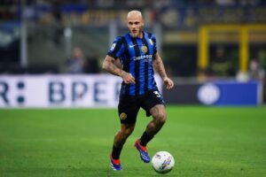 Dimarco Awavutia Bayern Munich Kwa Mwaka wa 2025