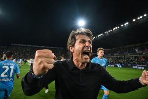 Napoli Wamemshawishi Conte Asubiri Kabla ya Kufanya Uamuzi Kuhusu Mustakabali Wake