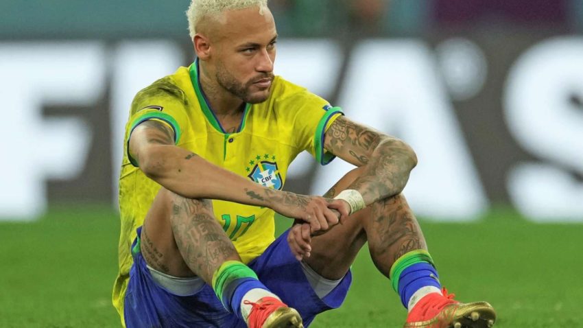 Neymar Jr Avunjika Moyo Baada ya Kubwagwa Kikosi cha Brazil