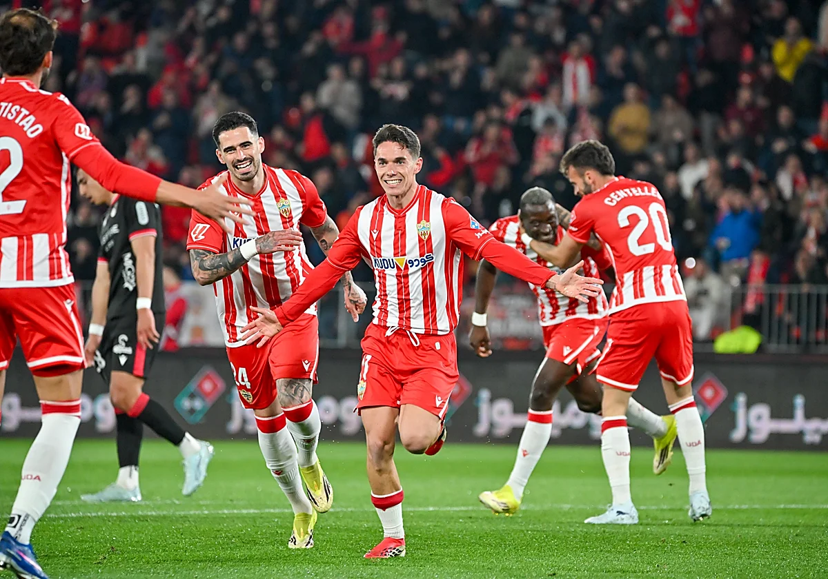 Almeria Yanyapia Kupanda Daraja, Ronaldo Atoa Pongezi