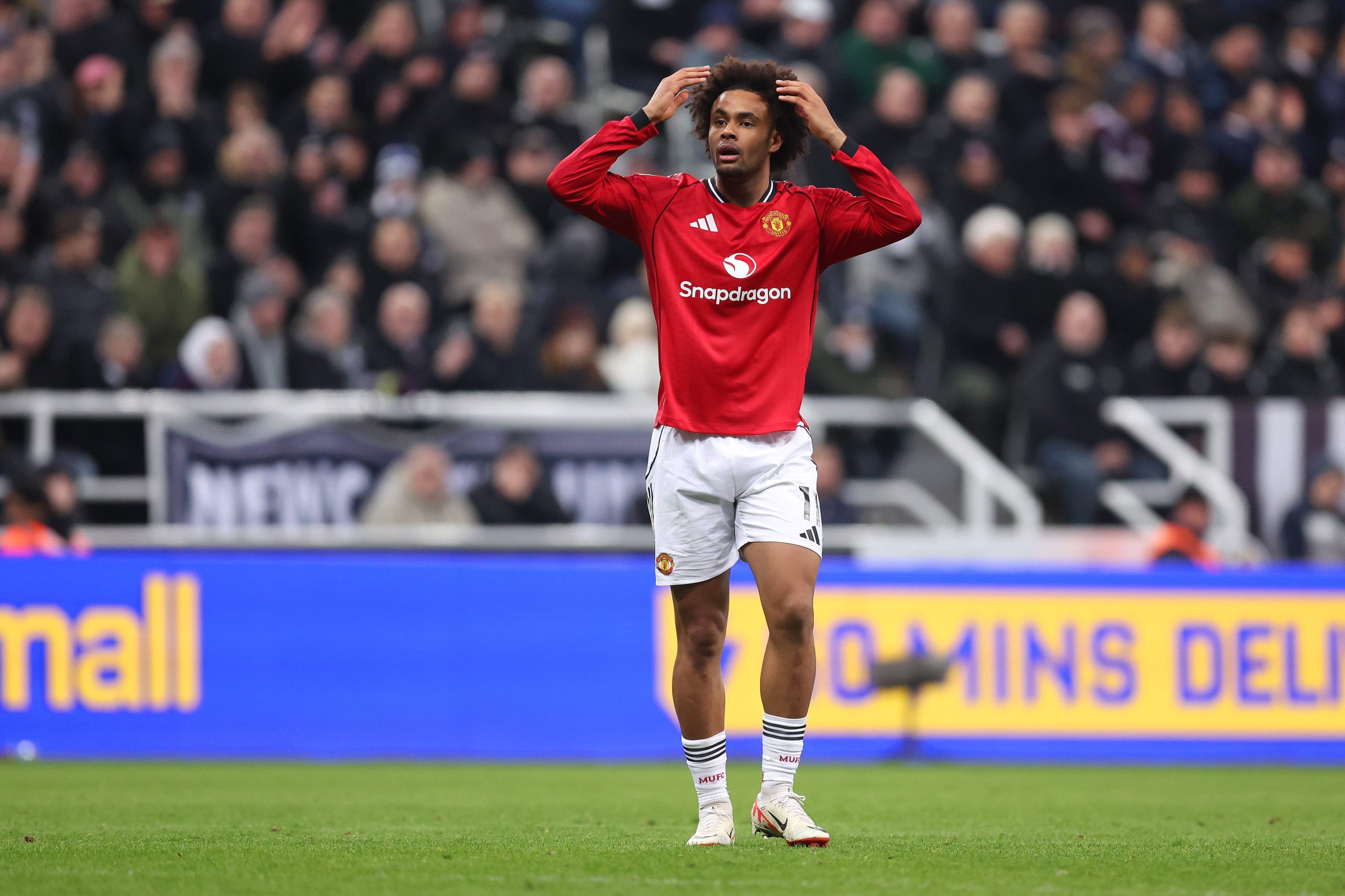 Zirkzee Atamani Kuondoka Manchester United