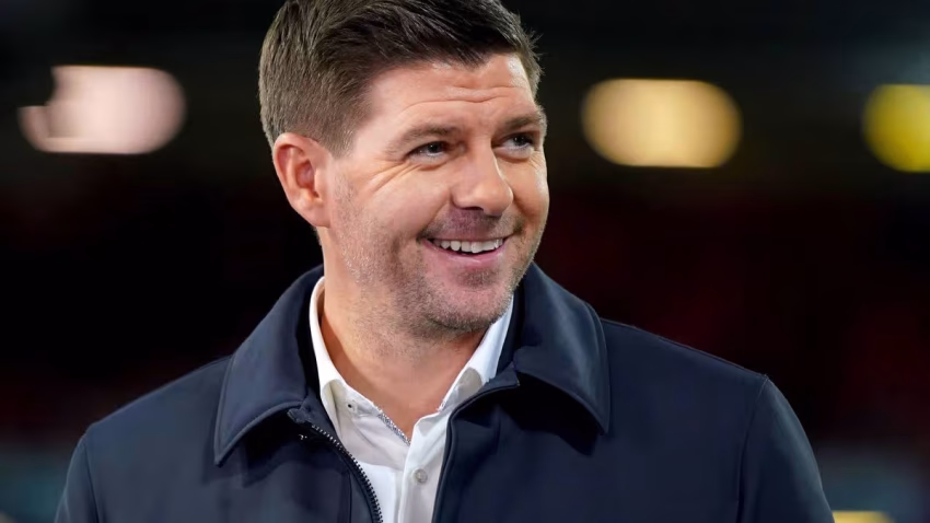 Steven Gerrard Anasubiri kwa Hamu Kuinoa Liver Endapo Arne Slot Akifutwa Kazi