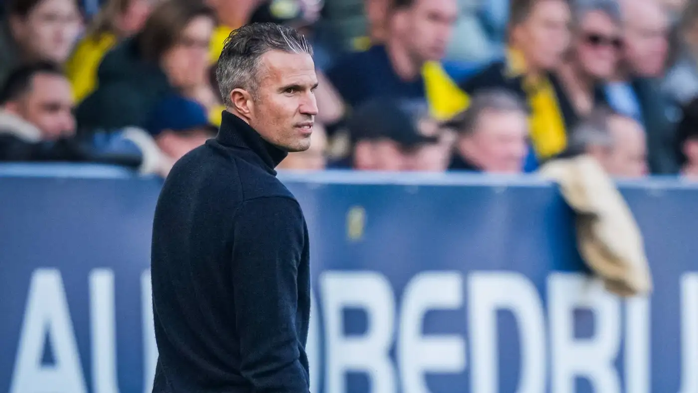 Van Persie Aendelea Kuaminiwa Feyenoord Licha ya Kuzomewa