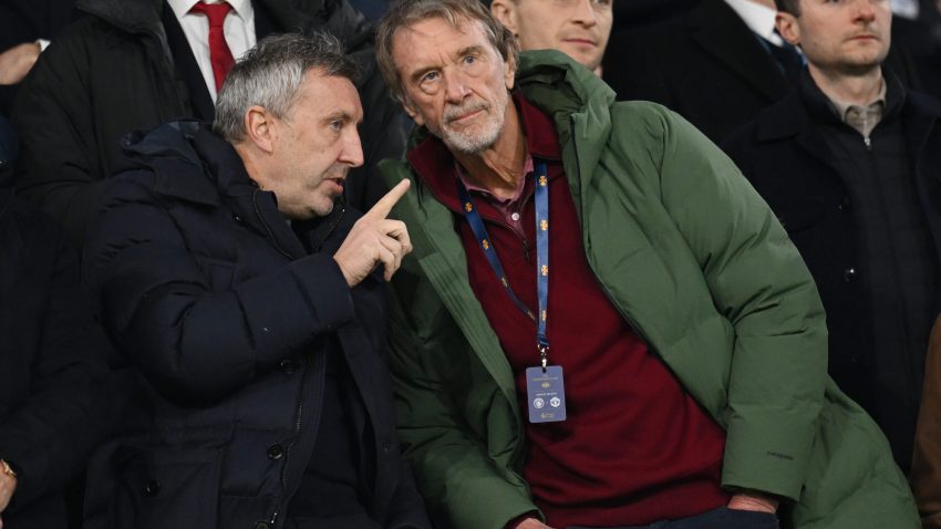 Manchester United Yaanza Majadiliano ya Ndani Kumtafuta Kocha wa Kudumu