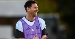 Batistuta Amchagua Maradona Kumzidi Messi Kwa Uborai
